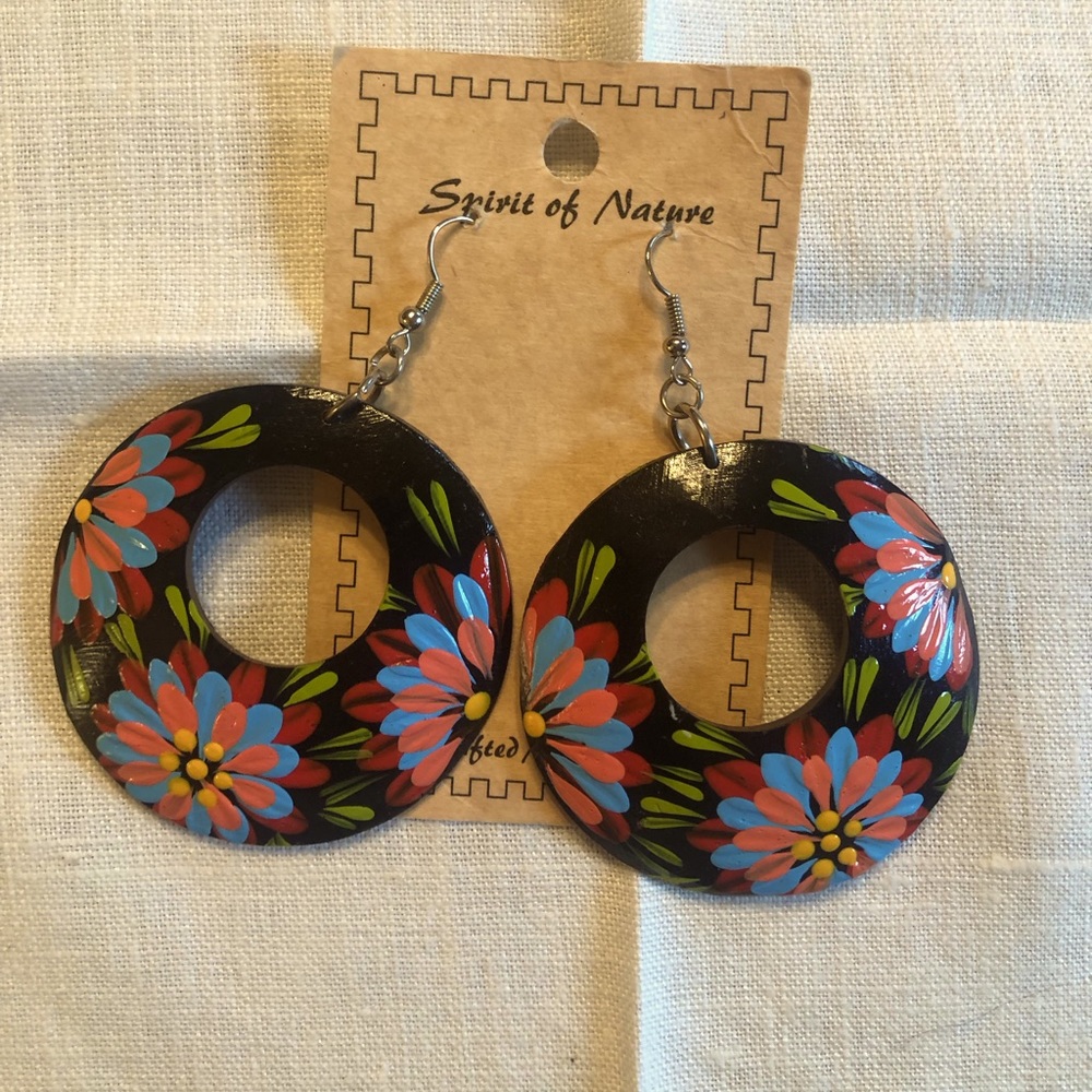 NWT OS Hand Painted Coconut Shell Earrings